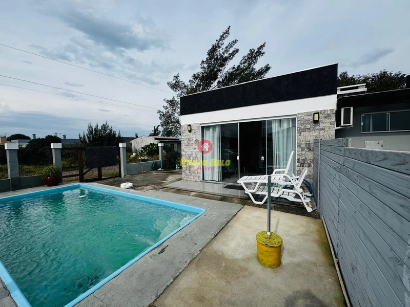 CASA DE ESQUINA COM PISCINA: 17ª foto da galeria de imagens do imóvel