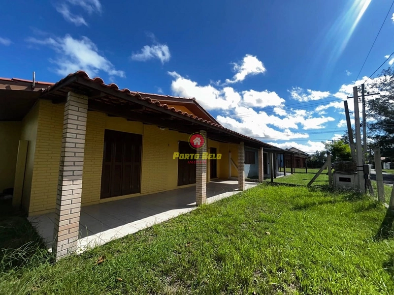CASA EM FRENTE AO MAR