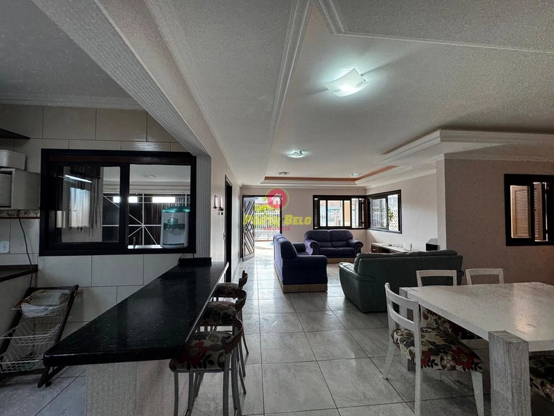 CASA COM LAJE 3 QUADRAS DO MAR: 3ª foto da galeria de imagens do imóvel