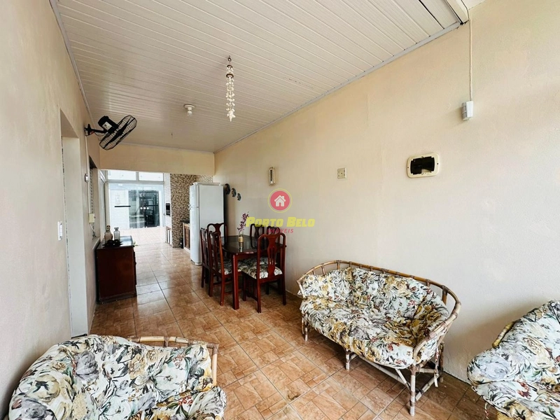 CASA 6 DORMS. 300M DO MAR: 5ª foto da galeria de imagens do imóvel