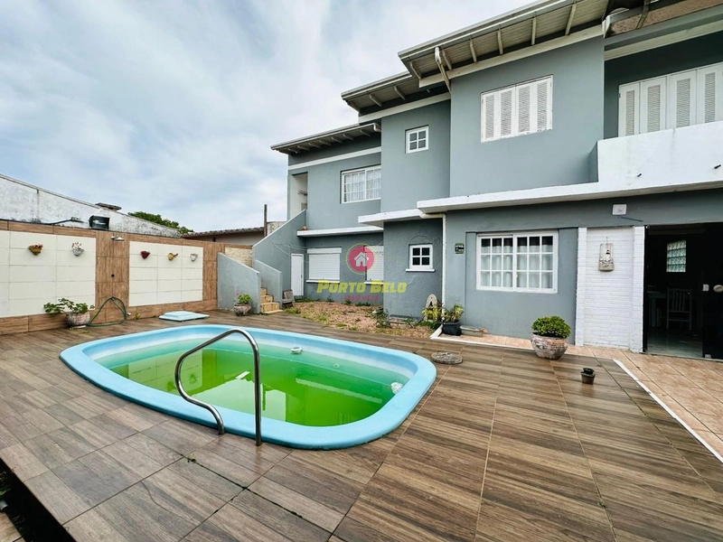 CASA 6 DORMS. 300M DO MAR: 2ª foto da galeria de imagens do imóvel