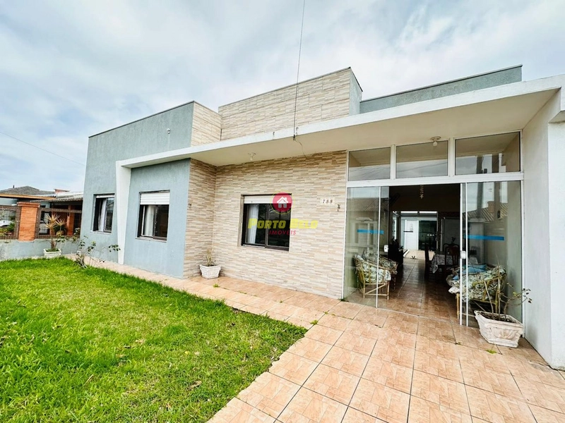 CASA 6 DORMS. 300M DO MAR: 1ª foto da galeria de imagens do imóvel