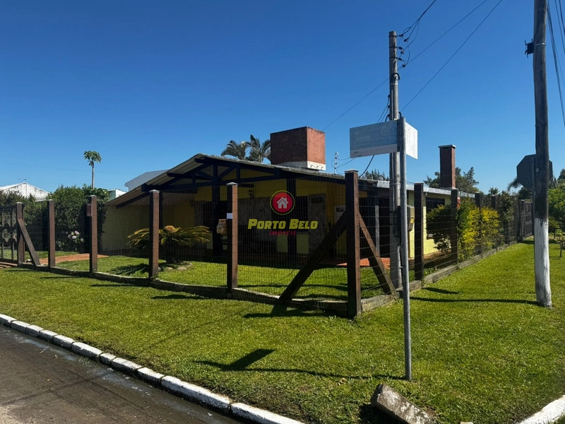 CASA DE ESQUINA 2 TERRENOS