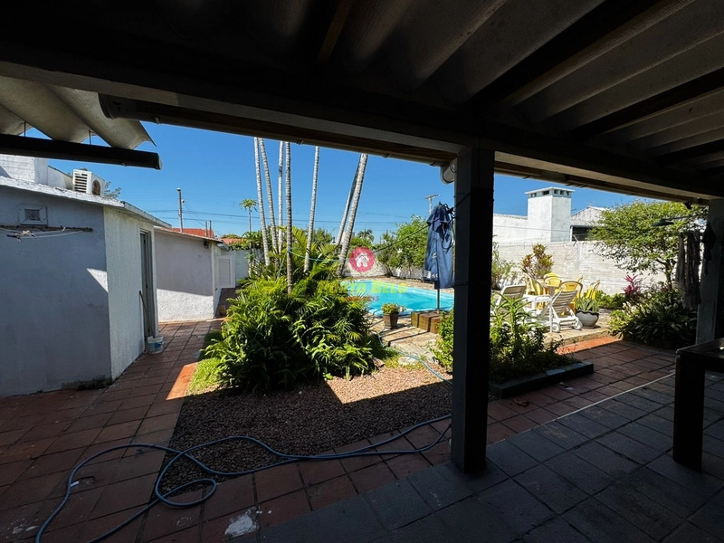 CASA DE ESQUINA 2 TERRENOS: 26ª foto da galeria de imagens do imóvel