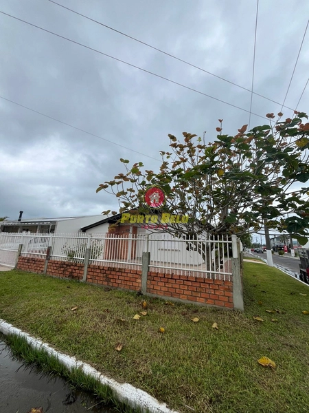 CASA DE ESQUINA NA AVENIDA PRINCIPAL: 15ª foto da galeria de imagens do imóvel