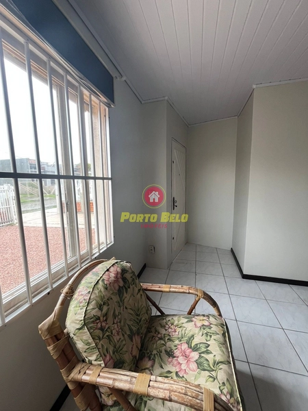 CASA DE ESQUINA NA AVENIDA PRINCIPAL: 7ª foto da galeria de imagens do imóvel