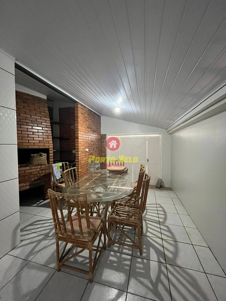 CASA DE ESQUINA NA AVENIDA PRINCIPAL: 30ª foto da galeria de imagens do imóvel