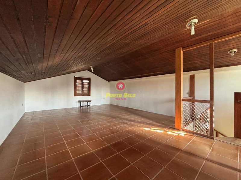 CASA DE ESQUINA EM LAJE | 100M DA PRAIA: 12ª foto da galeria de imagens do imóvel