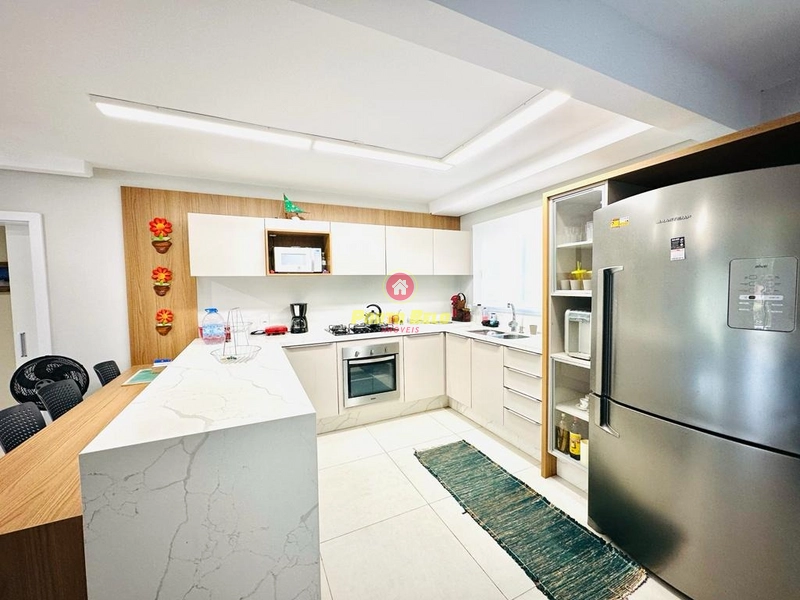 CASA DE ALTO PADRÃO 2 QUADRAS DO MAR: 8ª foto da galeria de imagens do imóvel