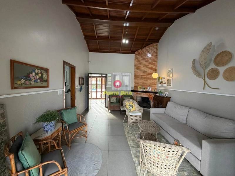 CASA COM PISCINA PRÓXIMA À AV. PRINCIPAL: 8ª foto da galeria de imagens do imóvel