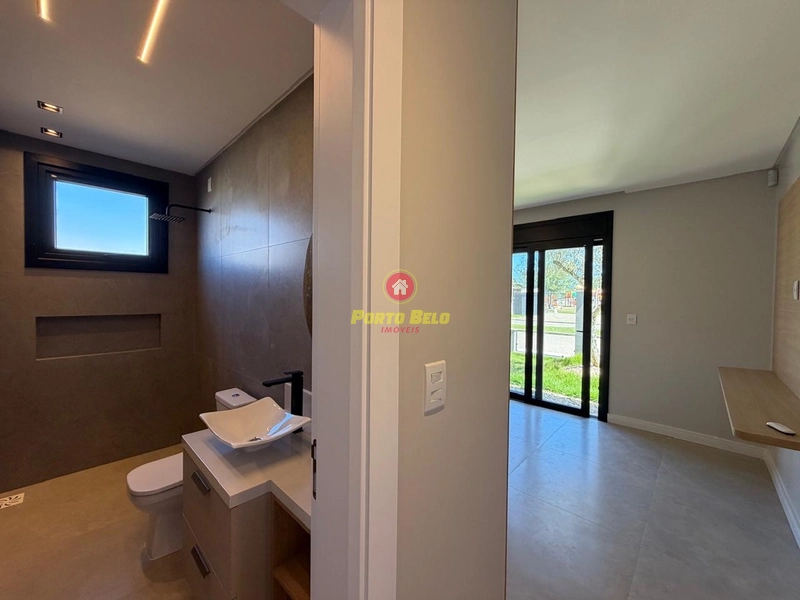 CASA DE ALTO PADRÃO 200M DA PRAIA: 22ª foto da galeria de imagens do imóvel