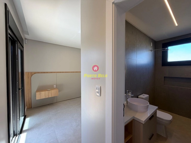 CASA DE ALTO PADRÃO 200M DA PRAIA: 16ª foto da galeria de imagens do imóvel