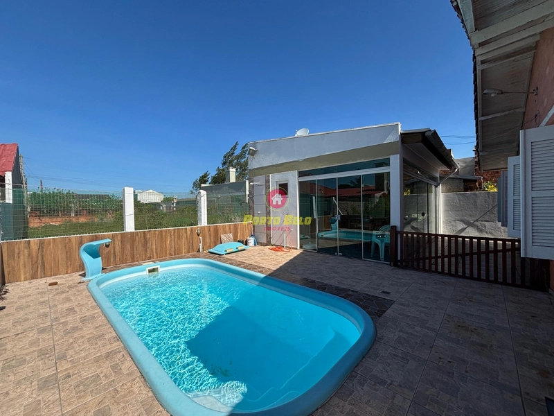 CASA COM PISCINA E FESTEIRO: 3ª foto da galeria de imagens do imóvel