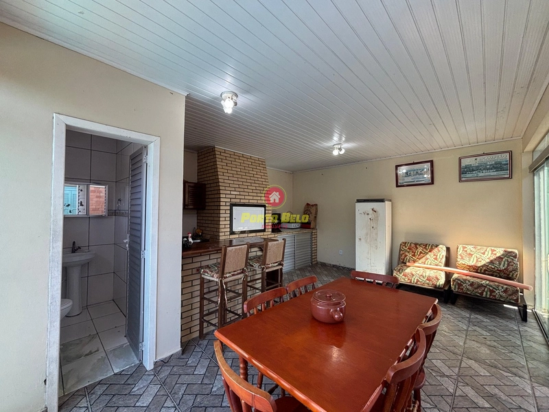 CASA COM PISCINA E FESTEIRO: 14ª foto da galeria de imagens do imóvel