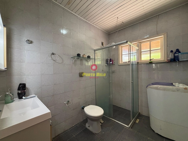 CASA COM PISCINA E FESTEIRO: 18ª foto da galeria de imagens do imóvel