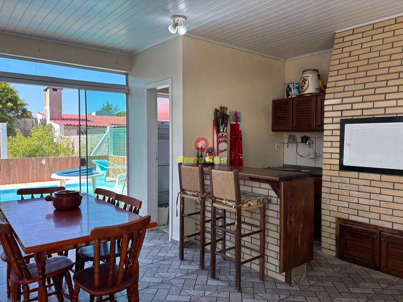 CASA COM PISCINA E FESTEIRO: 17ª foto da galeria de imagens do imóvel