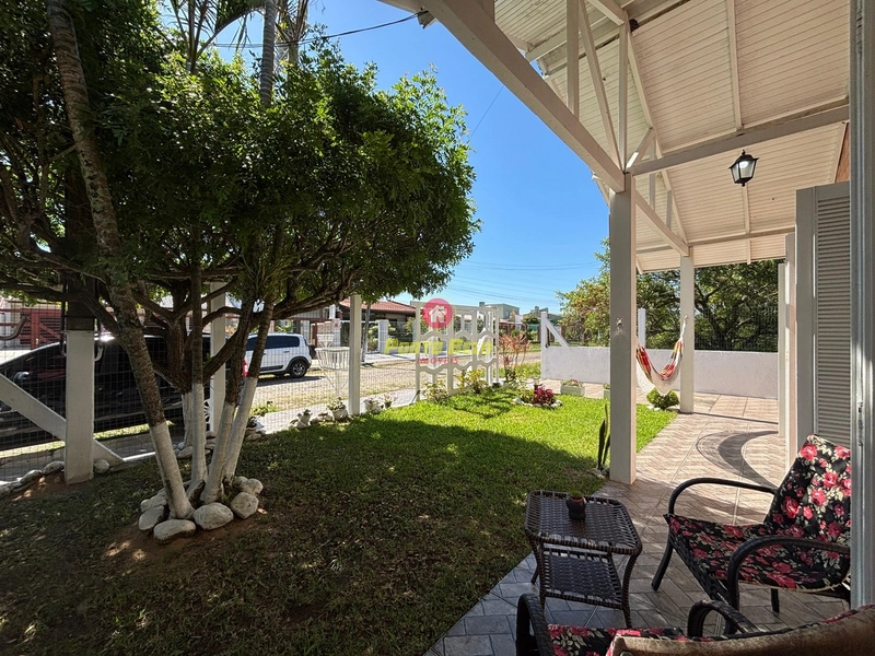 CASA COM PISCINA E FESTEIRO: 13ª foto da galeria de imagens do imóvel