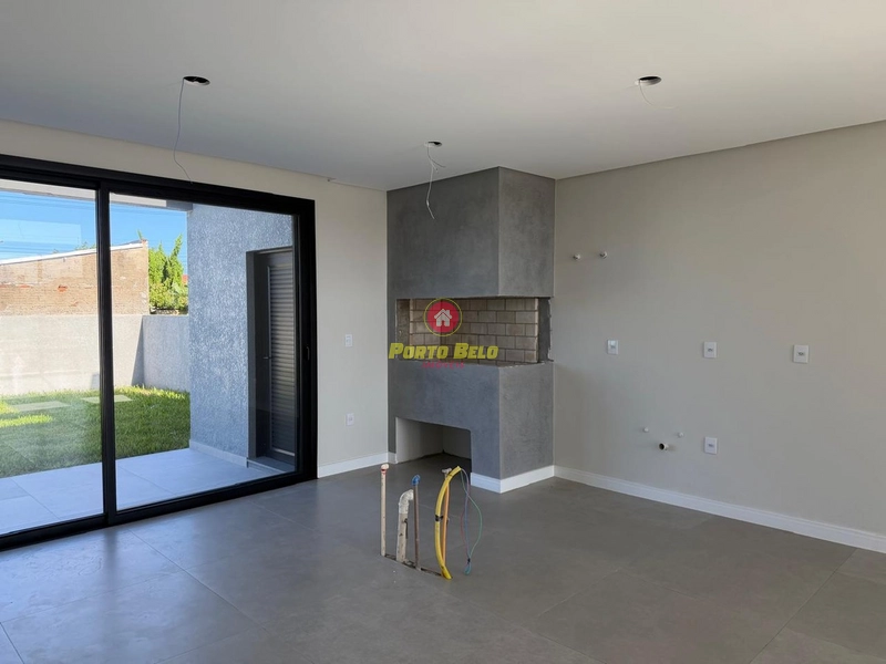 CASA DE ALTO PADRÃO EM AVENIDA: 5ª foto da galeria de imagens do imóvel