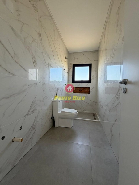 CASA DE ALTO PADRÃO EM AVENIDA: 10ª foto da galeria de imagens do imóvel