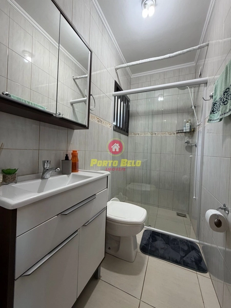 CASA DE ESQUINA PRÓXIMA À PRAIA E CENTRO: 14ª foto da galeria de imagens do imóvel