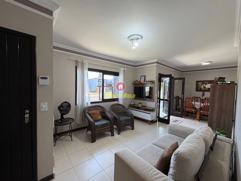 CASA DE ESQUINA PRÓXIMA À PRAIA E CENTRO: 15ª foto da galeria de imagens do imóvel