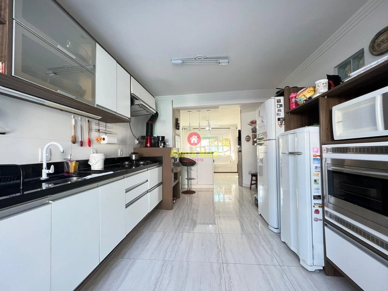 CASA EM LAJE PRÓXIMA AO MAR: 12ª foto da galeria de imagens do imóvel