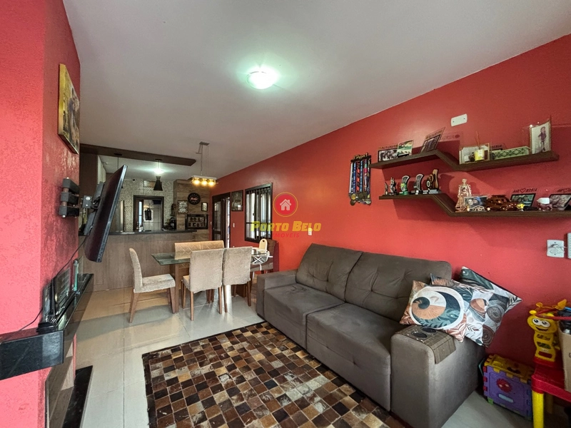 CASA EM LAJE COM PAINÉIS SOLARES: 5ª foto da galeria de imagens do imóvel