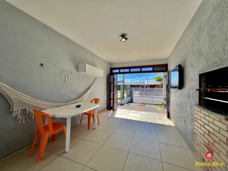 CASA APENAS 2 QUADRAS DO MAR: 20ª foto da galeria de imagens do imóvel