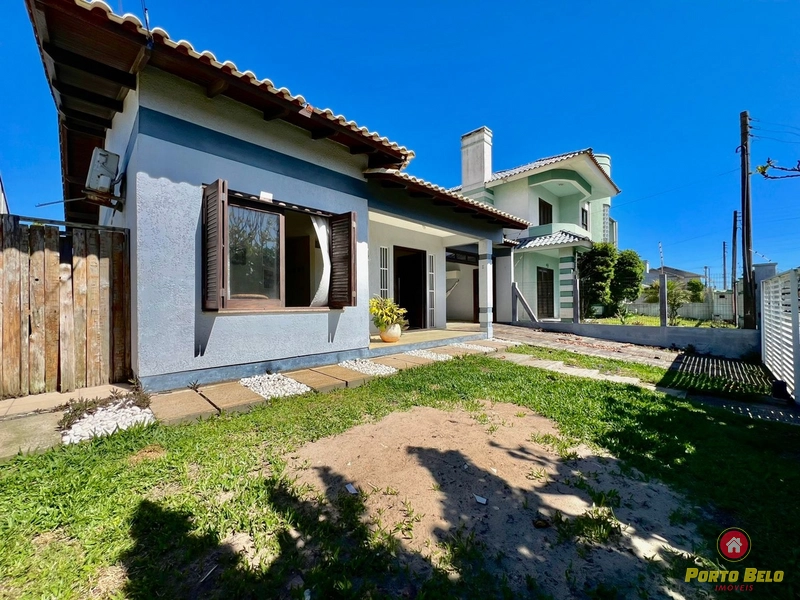 CASA APENAS 2 QUADRAS DO MAR: 2ª foto da galeria de imagens do imóvel