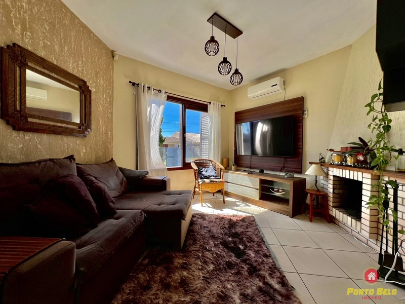 CASA APENAS 2 QUADRAS DO MAR: 7ª foto da galeria de imagens do imóvel
