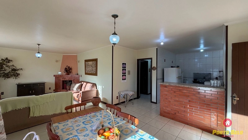 CASA COM LAJE EM XANGRILÁ: 12ª foto da galeria de imagens do imóvel