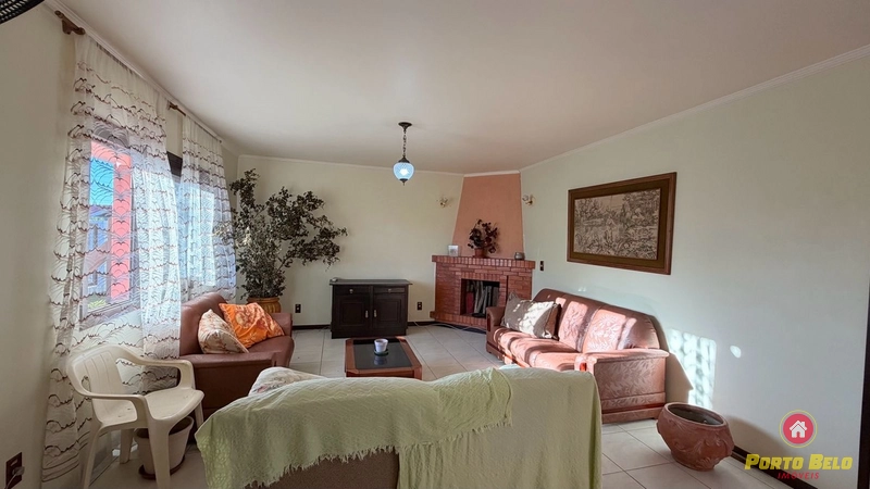 CASA COM LAJE EM XANGRILÁ: 4ª foto da galeria de imagens do imóvel