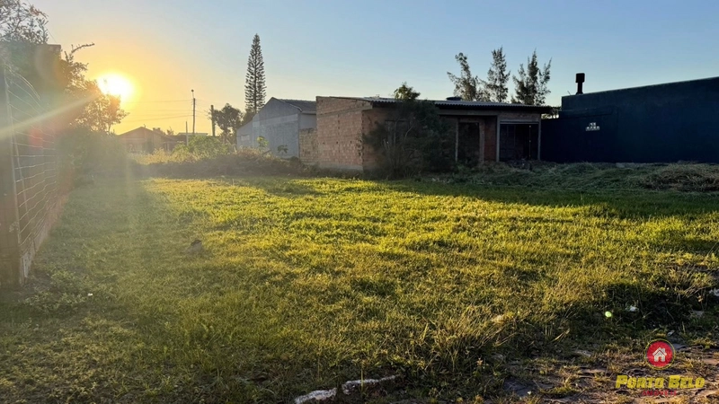 Terreno bem localizado!: 2ª foto da galeria de imagens do imóvel