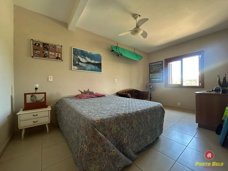 CASA DE ESQUINA EM XANGRILÁ: 3ª foto da galeria de imagens do imóvel