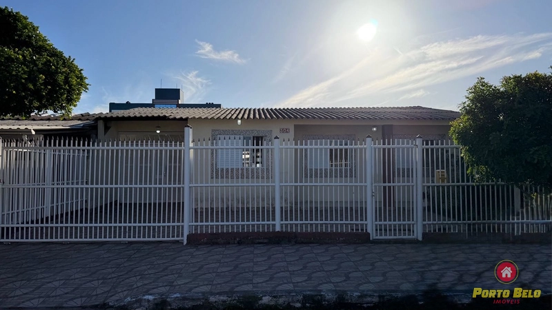 CASA PRÓXIMO À AV. PRINCIPAL: 2ª foto da galeria de imagens do imóvel