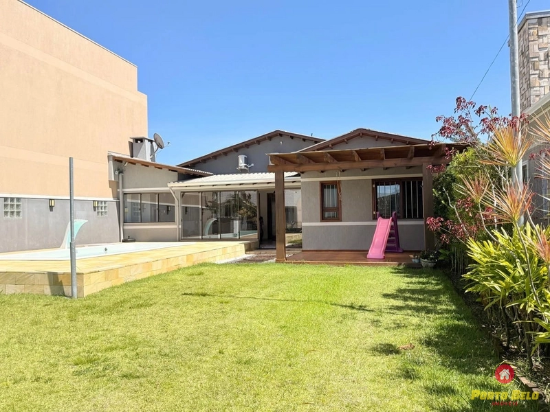 CASA COM PISCINA EM ATLÂNTIDA SUL: 3ª foto da galeria de imagens do imóvel