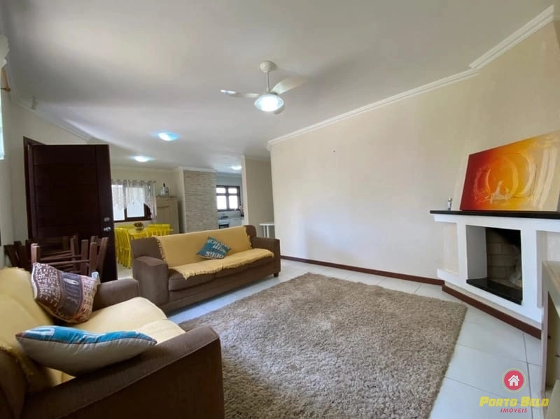 CASA COM LAJE 450M DO MAR: 5ª foto da galeria de imagens do imóvel