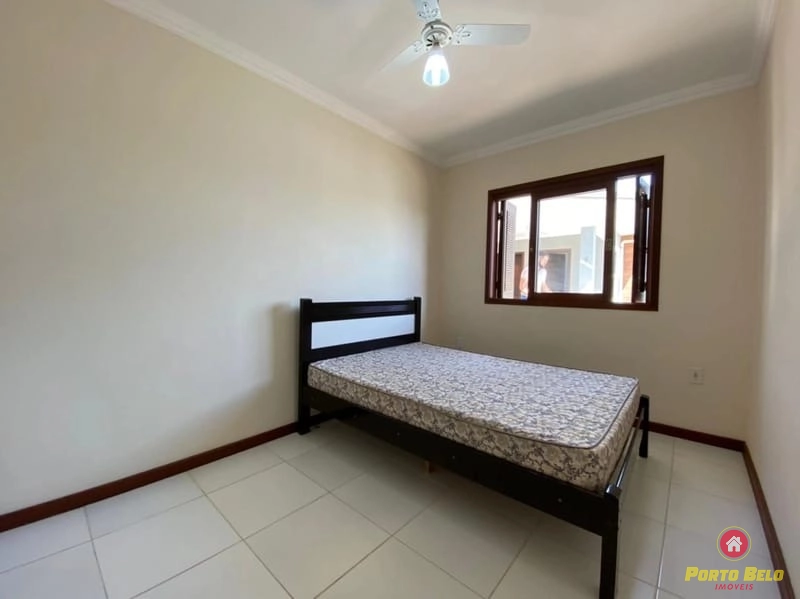 CASA COM LAJE 450M DO MAR: 15ª foto da galeria de imagens do imóvel