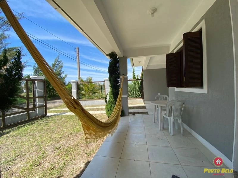 CASA COM LAJE 450M DO MAR: 3ª foto da galeria de imagens do imóvel