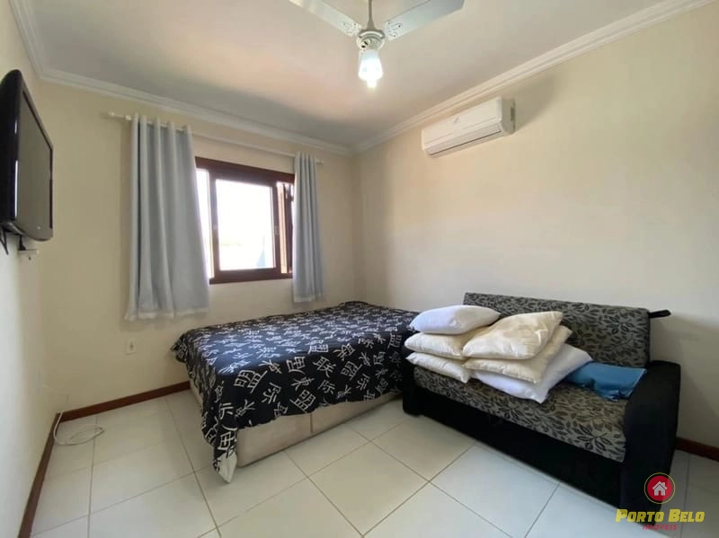 CASA COM LAJE 450M DO MAR: 11ª foto da galeria de imagens do imóvel