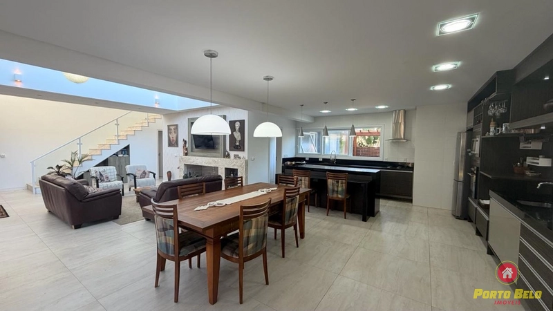 CASA EM CONDOMÍNIO COM VISTA PARA O MAR: 8ª foto da galeria de imagens do imóvel