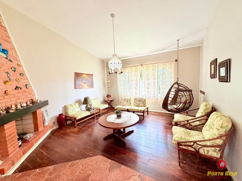 CASA EM LAJE 50M DO MAR: 5ª foto da galeria de imagens do imóvel