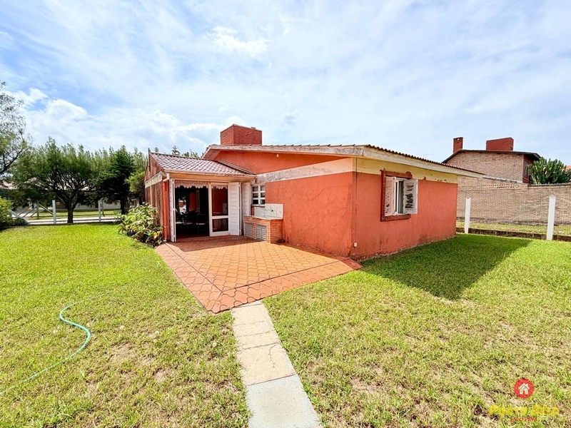 CASA EM LAJE 50M DO MAR: 7ª foto da galeria de imagens do imóvel