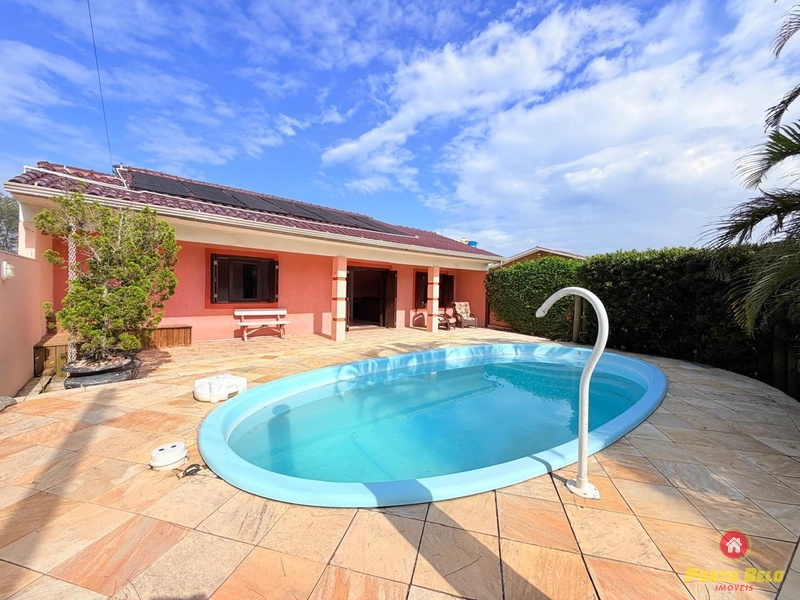 CASA EM LAJE 50M DO MAR: 1ª foto da galeria de imagens do imóvel