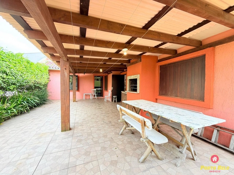 CASA EM LAJE 50M DO MAR: 7ª foto da galeria de imagens do imóvel