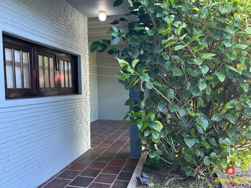 CASA EM LAJE 50M DO MAR: 3ª foto da galeria de imagens do imóvel