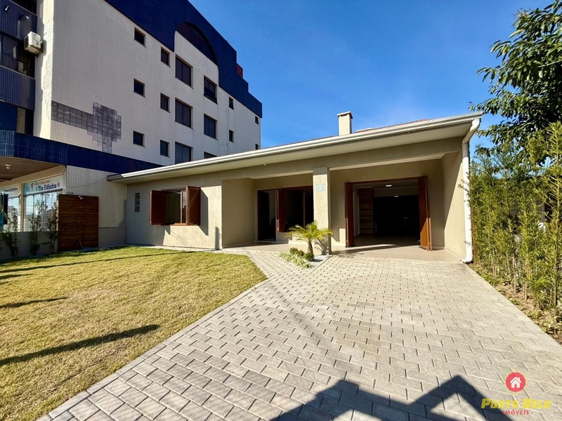 CASA EM AVENIDA EM XAGRILÁ: 1ª foto da galeria de imagens do imóvel