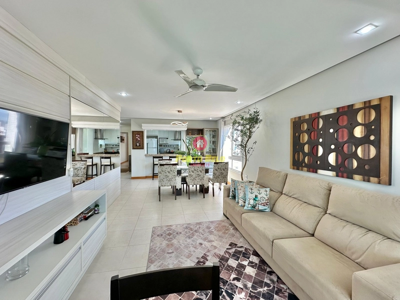 APARTAMENTO AMPLO, MOBILIADO, DECORADO E PRONTO PARA USO: 1ª foto da galeria de imagens do imóvel