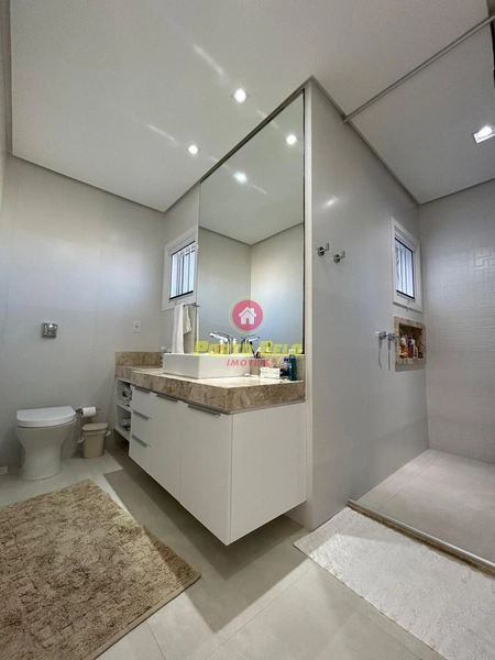 CASA APENAS 3 QUADRAS DO MAR: 21ª foto da galeria de imagens do imóvel