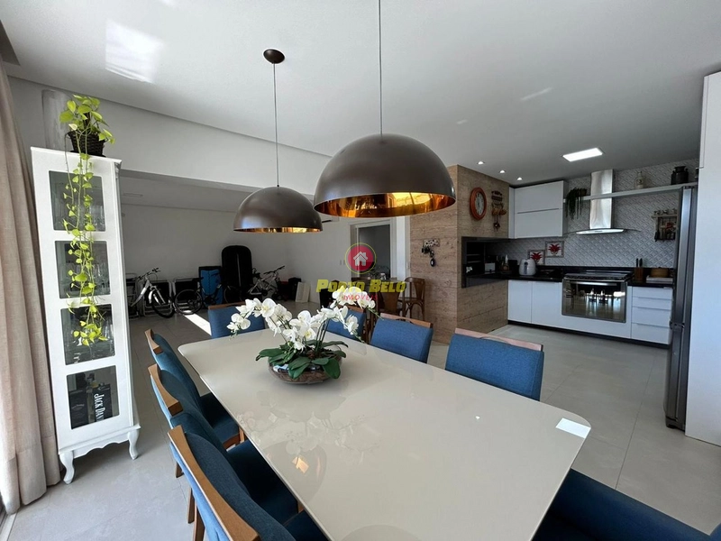CASA APENAS 3 QUADRAS DO MAR: 7ª foto da galeria de imagens do imóvel